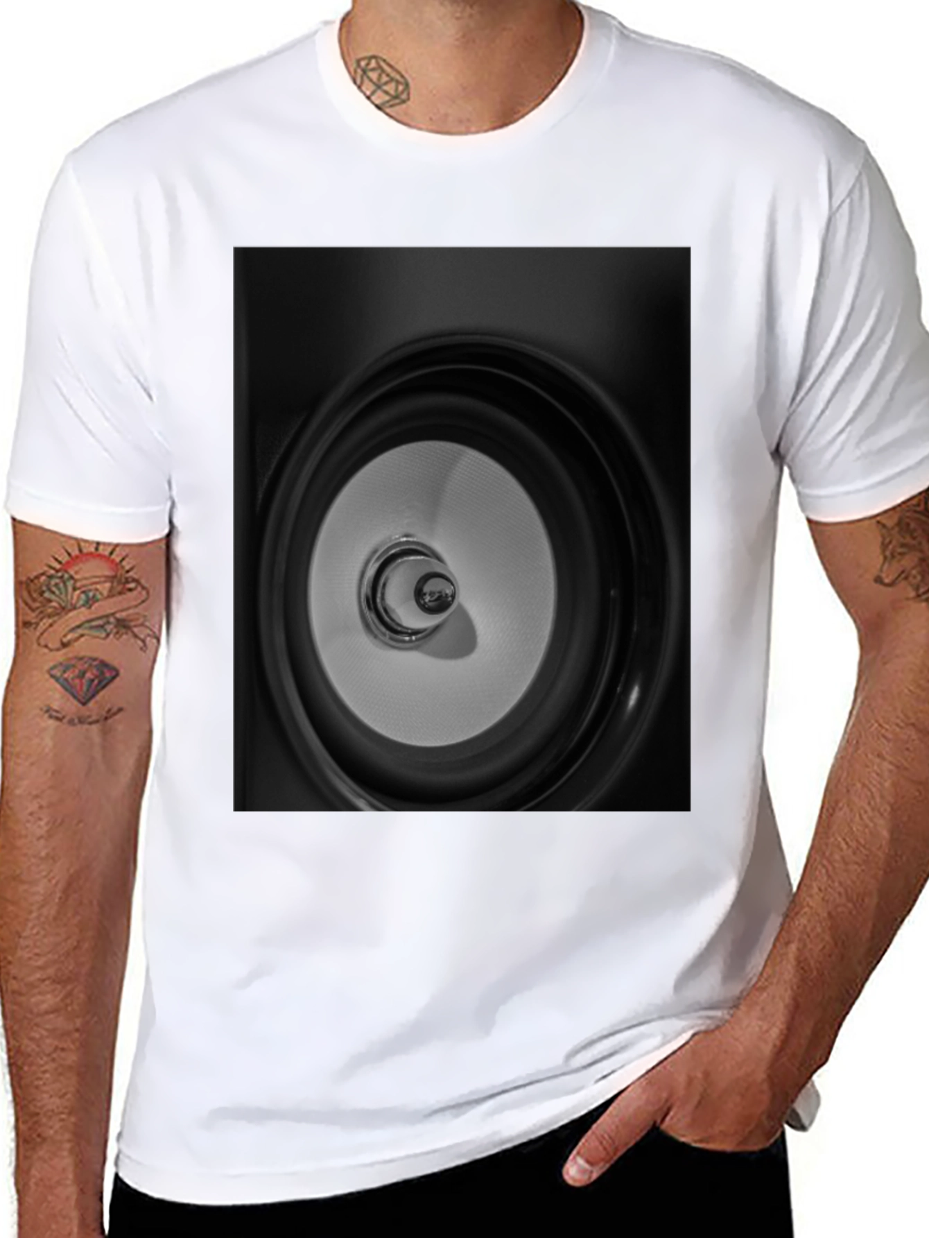 Speaker Graphic Black Tee - Modern Style