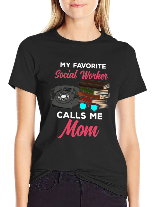 Social Worker Mom T-Shirt: Gift for Social Workers Mother